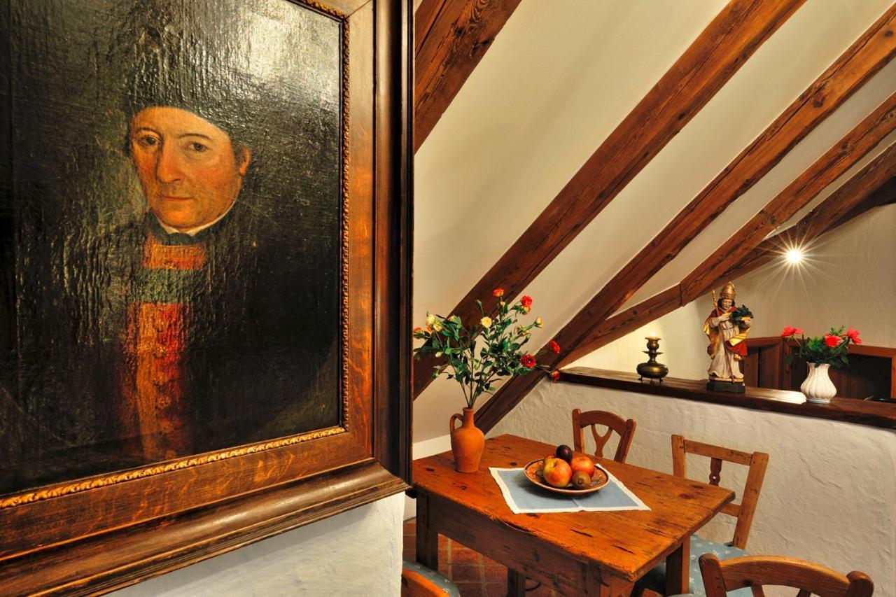 Herberge An Der Nikolauszeche Purbach am Neusiedlersee Room photo